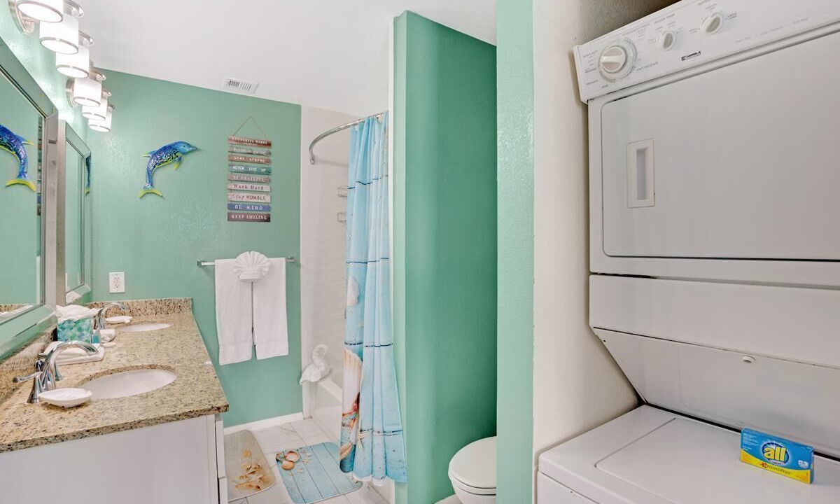 Photo of Bathroom in Marathon