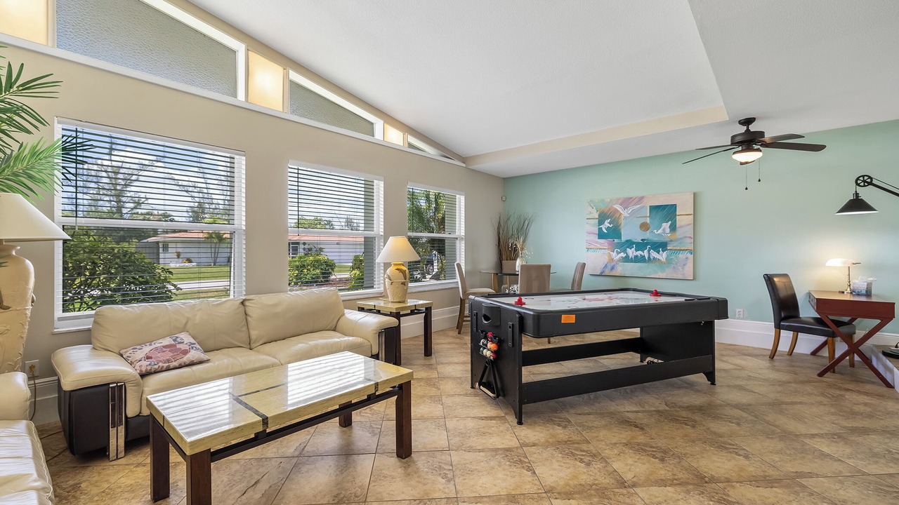 Photo of Livingroom in Pelican