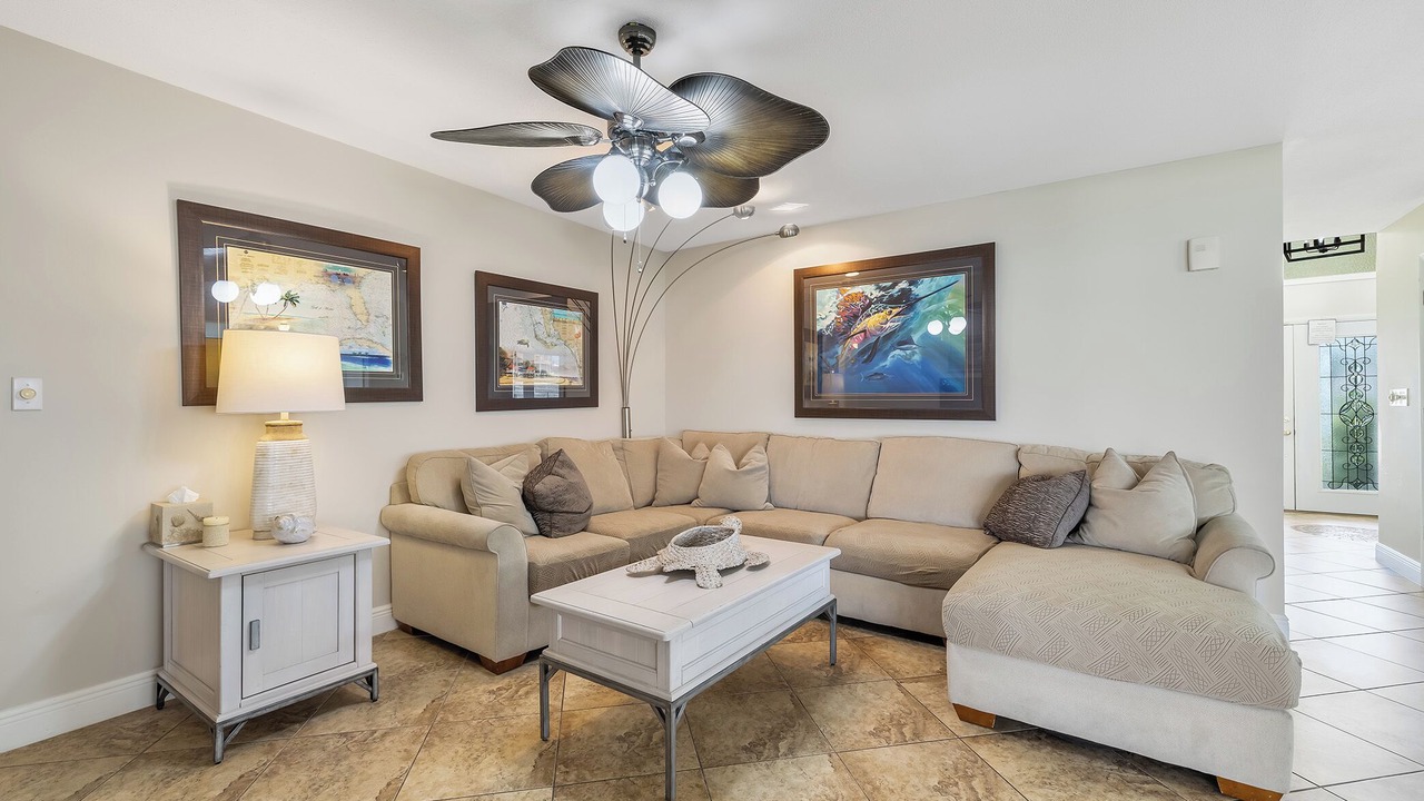 Photo of Livingroom in Pelican