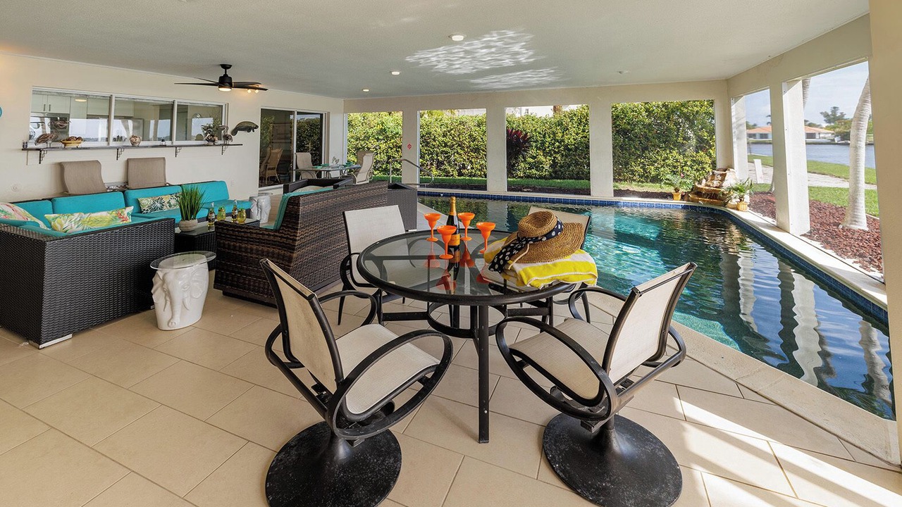 Photo of Outdoor in Pelican