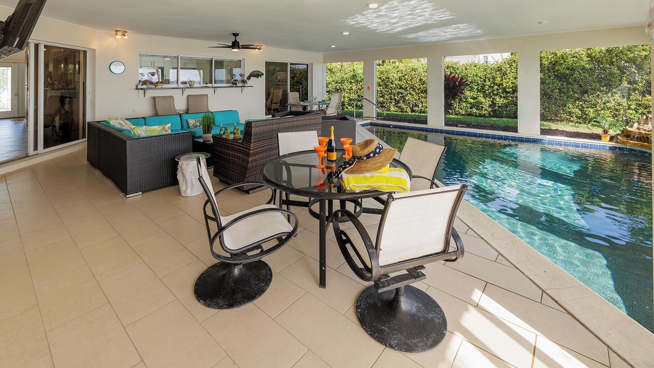 Photo of Outdoor in Pelican