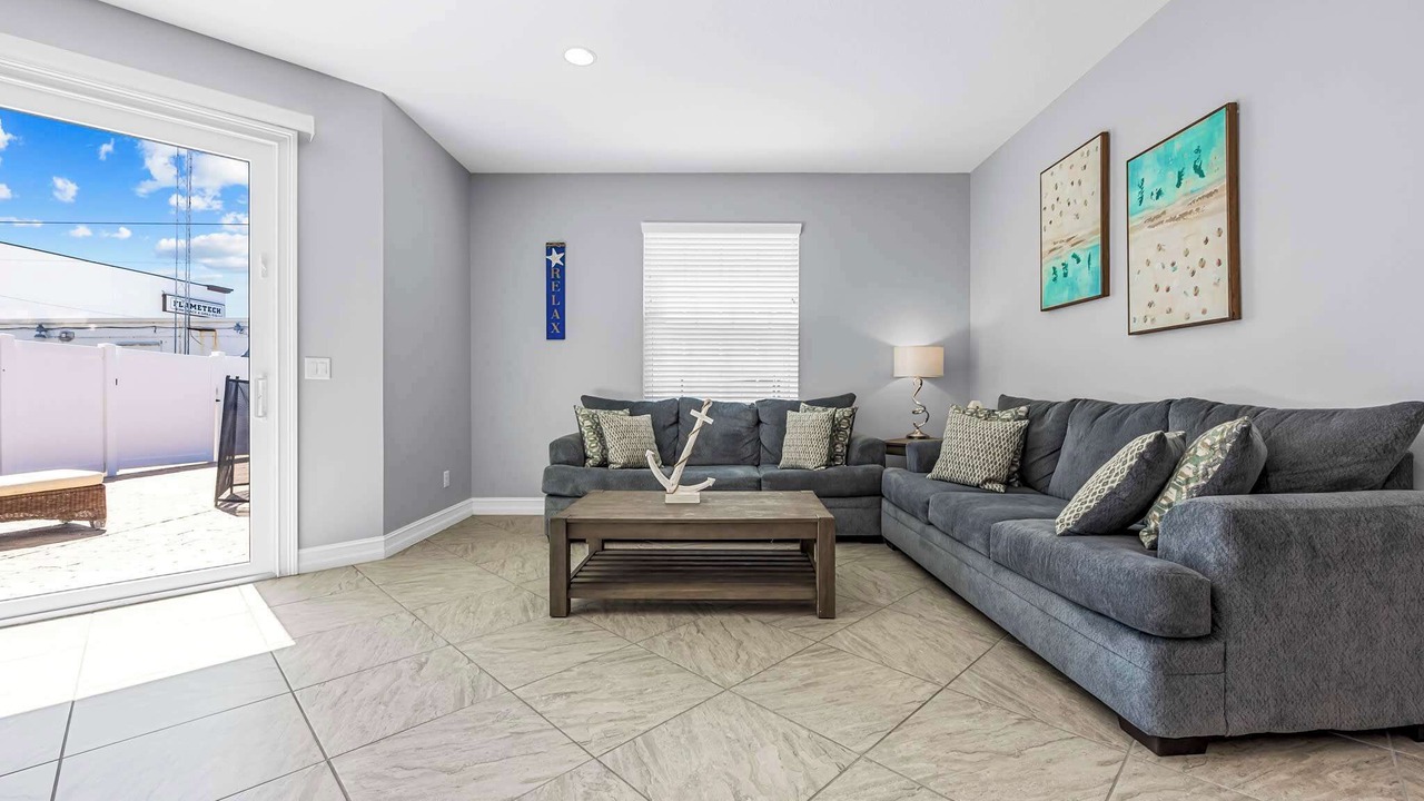 Photo of Livingroom in Indian Harbour Beach