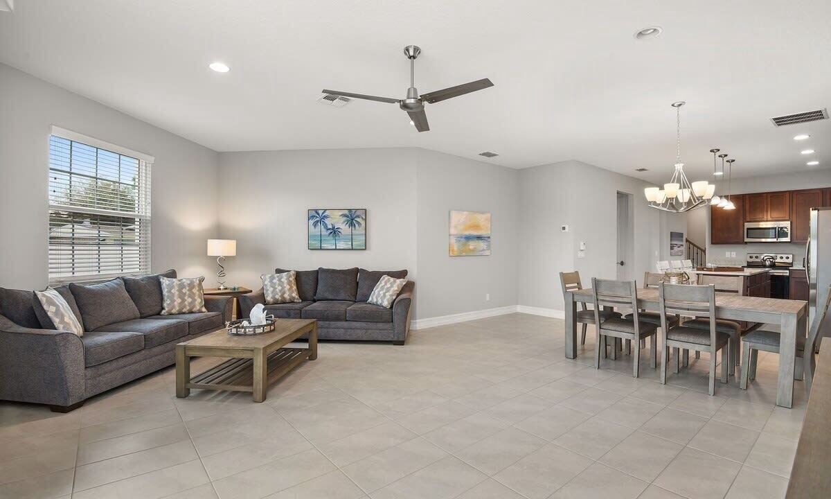 Photo of Livingroom in Indian Harbour Beach