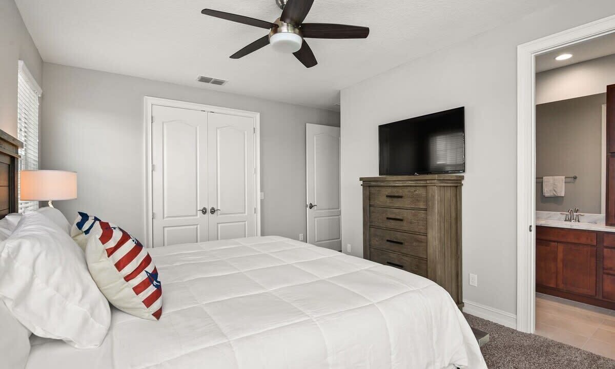 Photo of Bedroom in Indian Harbour Beach
