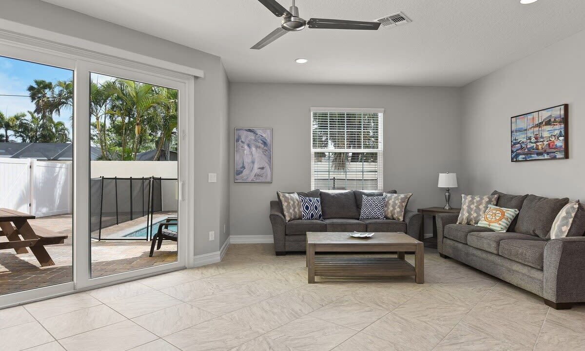 Photo of Livingroom in Indian Harbour Beach