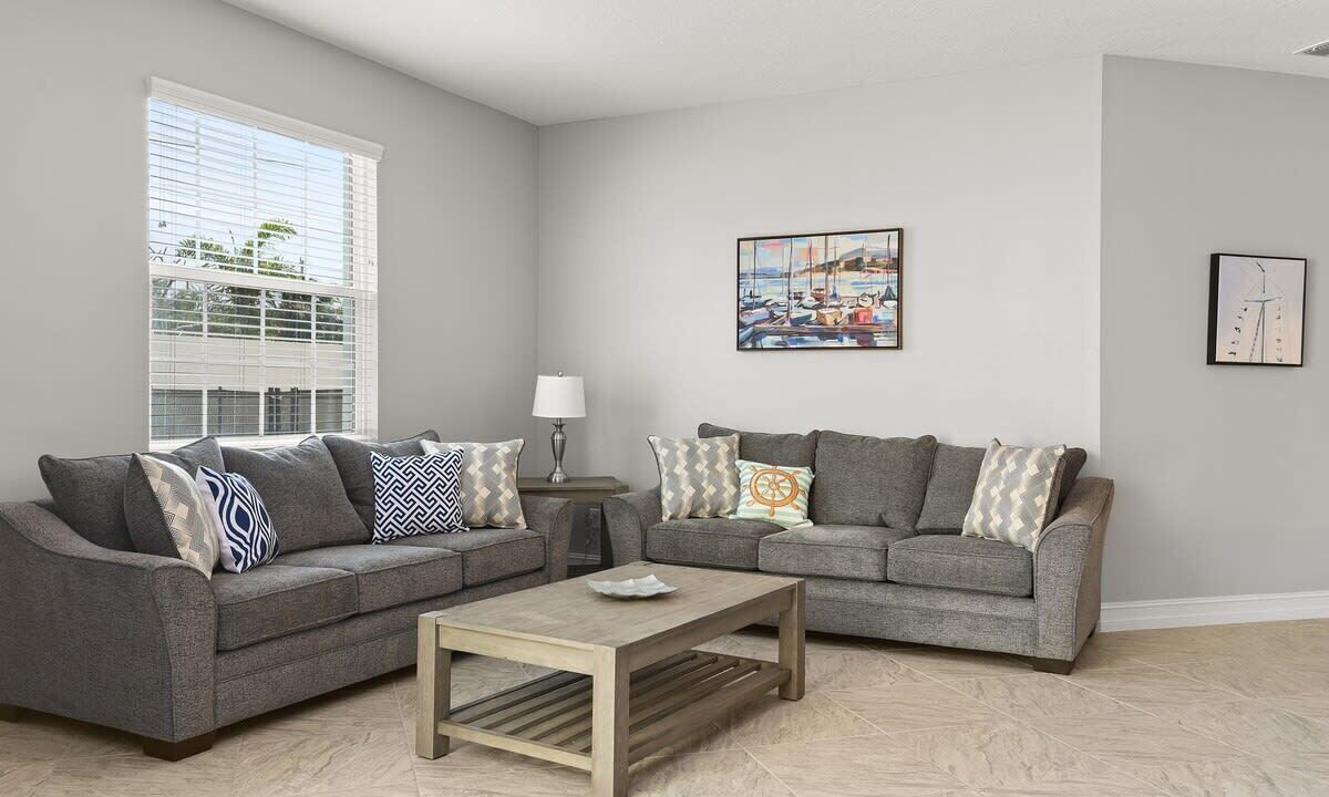 Photo of Livingroom in Indian Harbour Beach