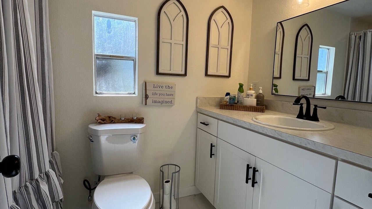 Photo of Bathroom in Okeechobee