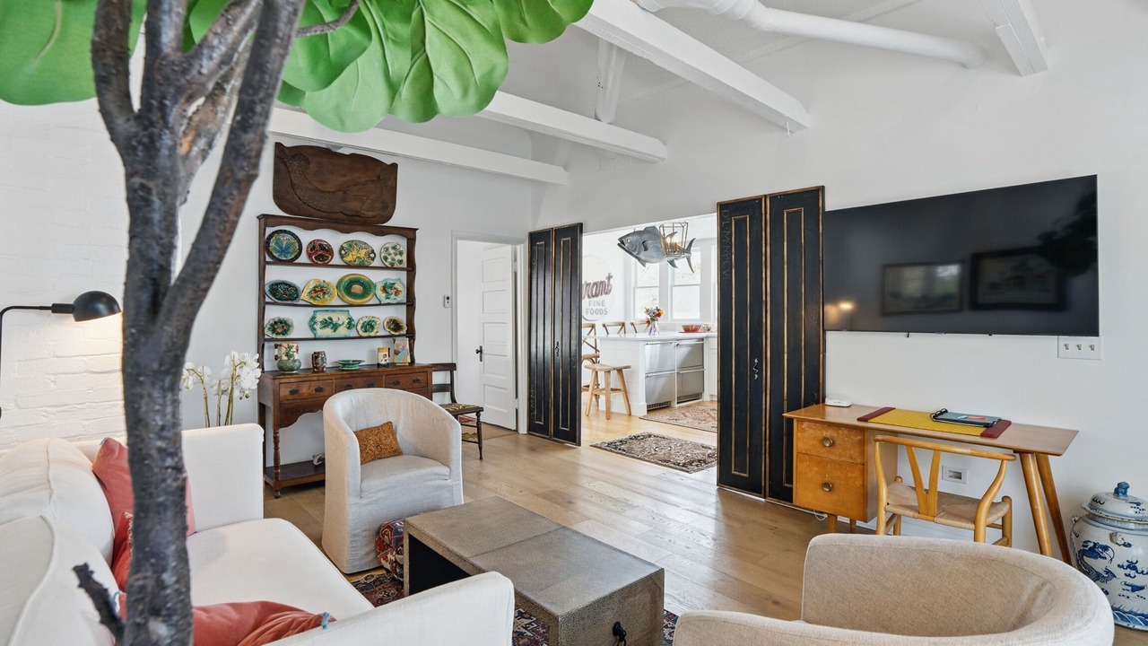 Photo of Livingroom in Old Naples