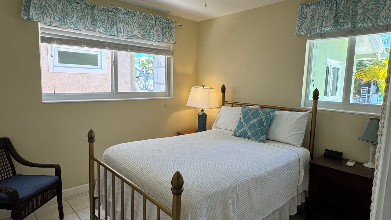 Photo of Bedroom in Summerland Key