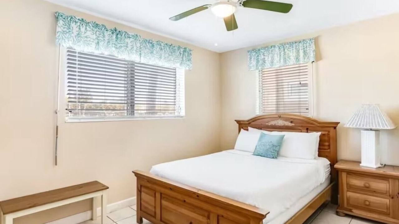 Photo of Bedroom in Summerland Key