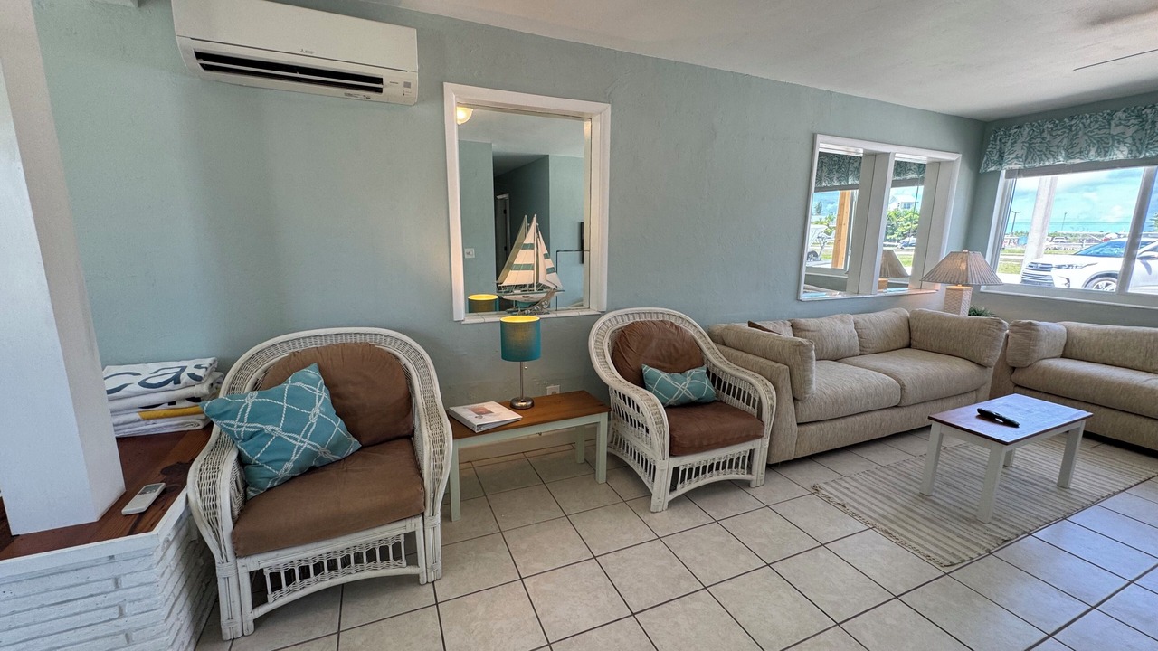 Photo of Livingroom in Summerland Key