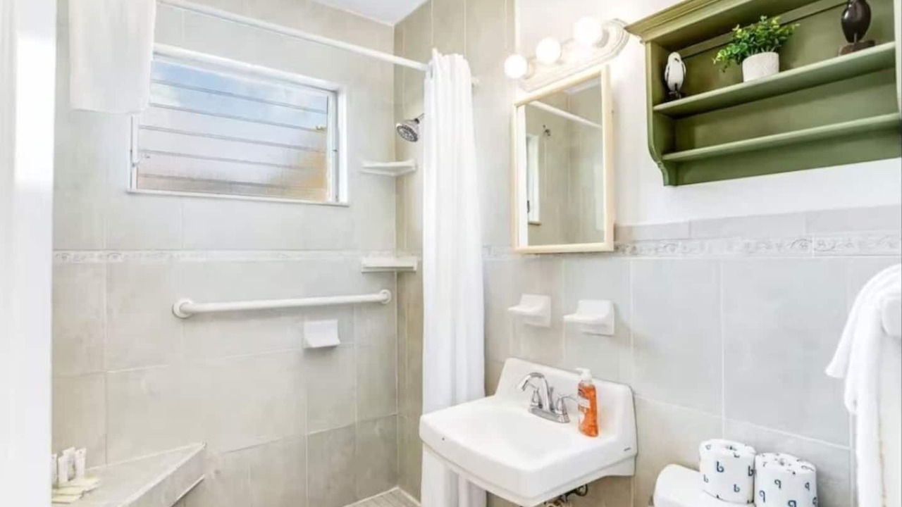 Photo of Bathroom in Summerland Key
