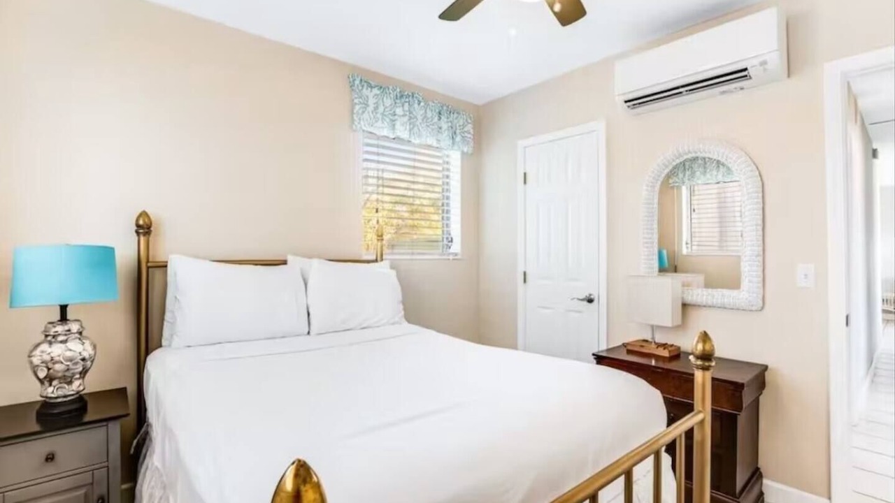 Photo of Bedroom in Summerland Key