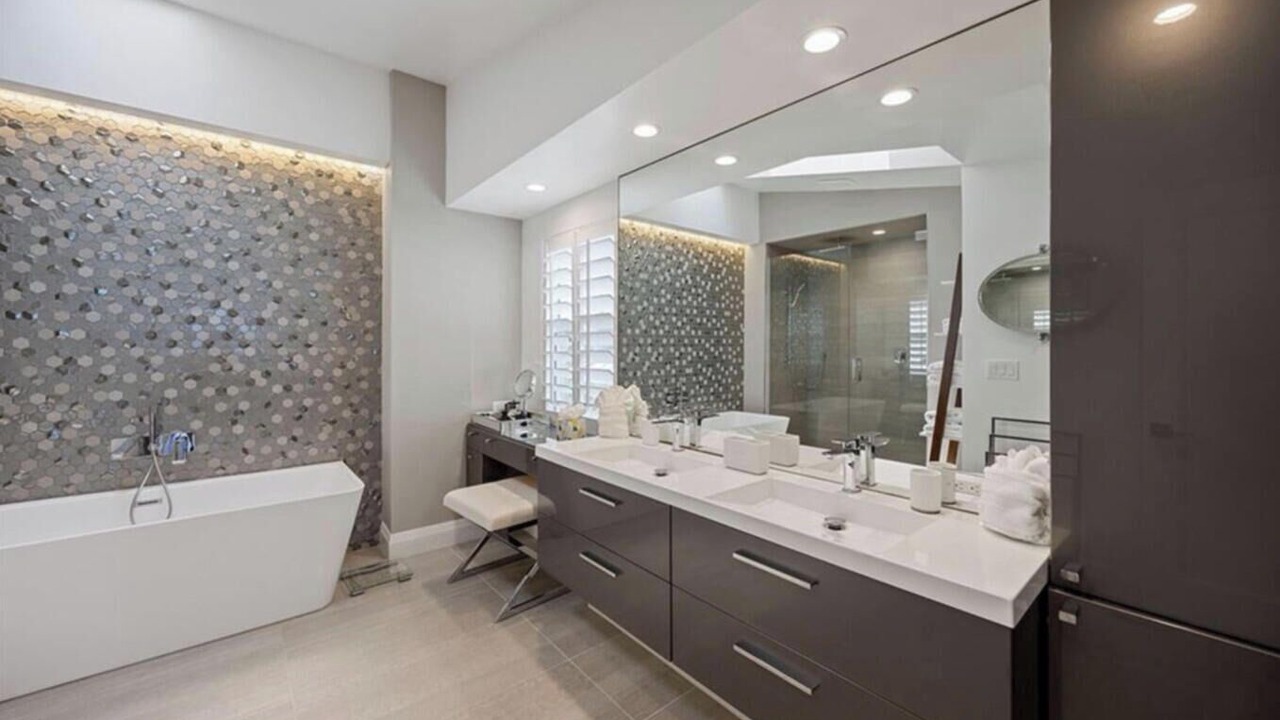 Photo of Bathroom in Bonita Springs