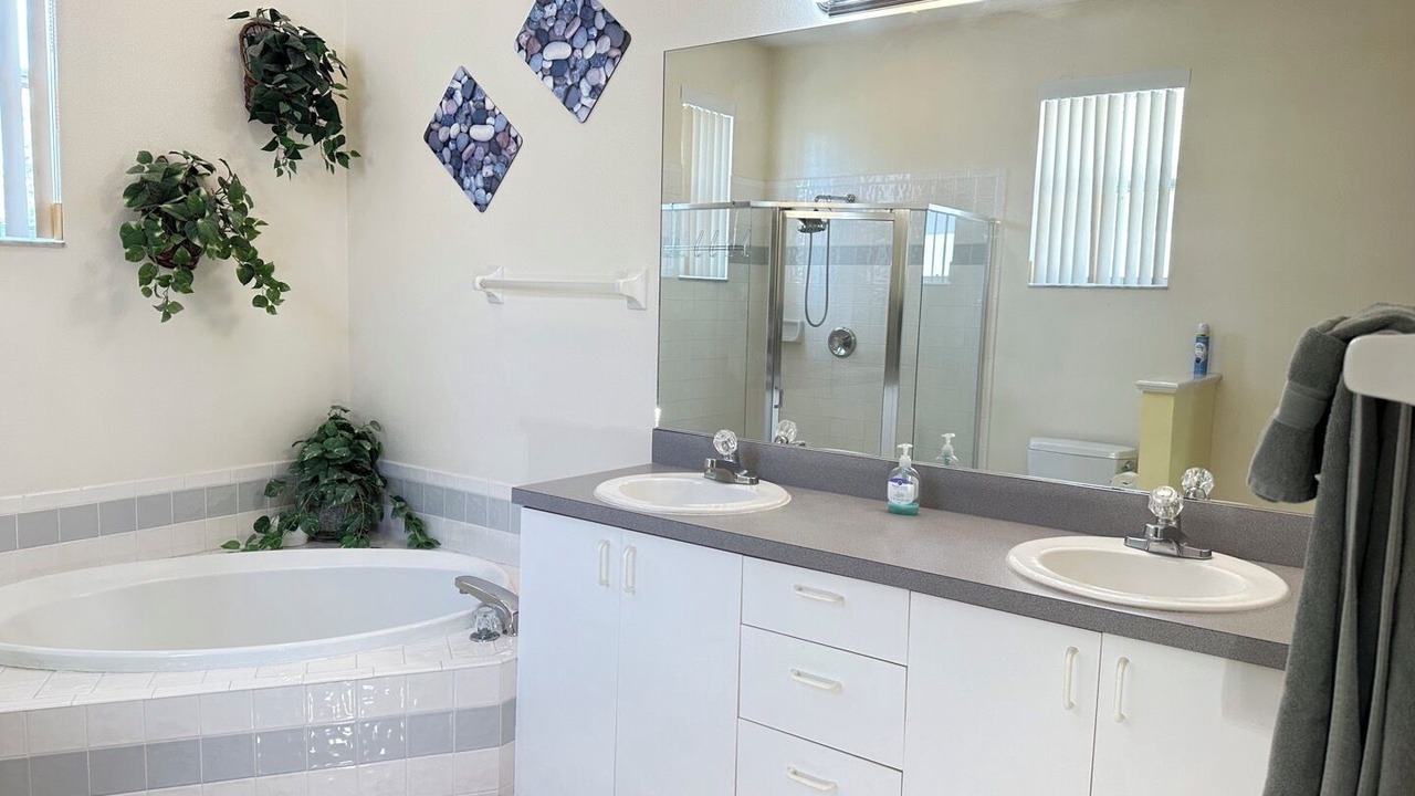 Photo of Bathroom in Gulf Gate Estates