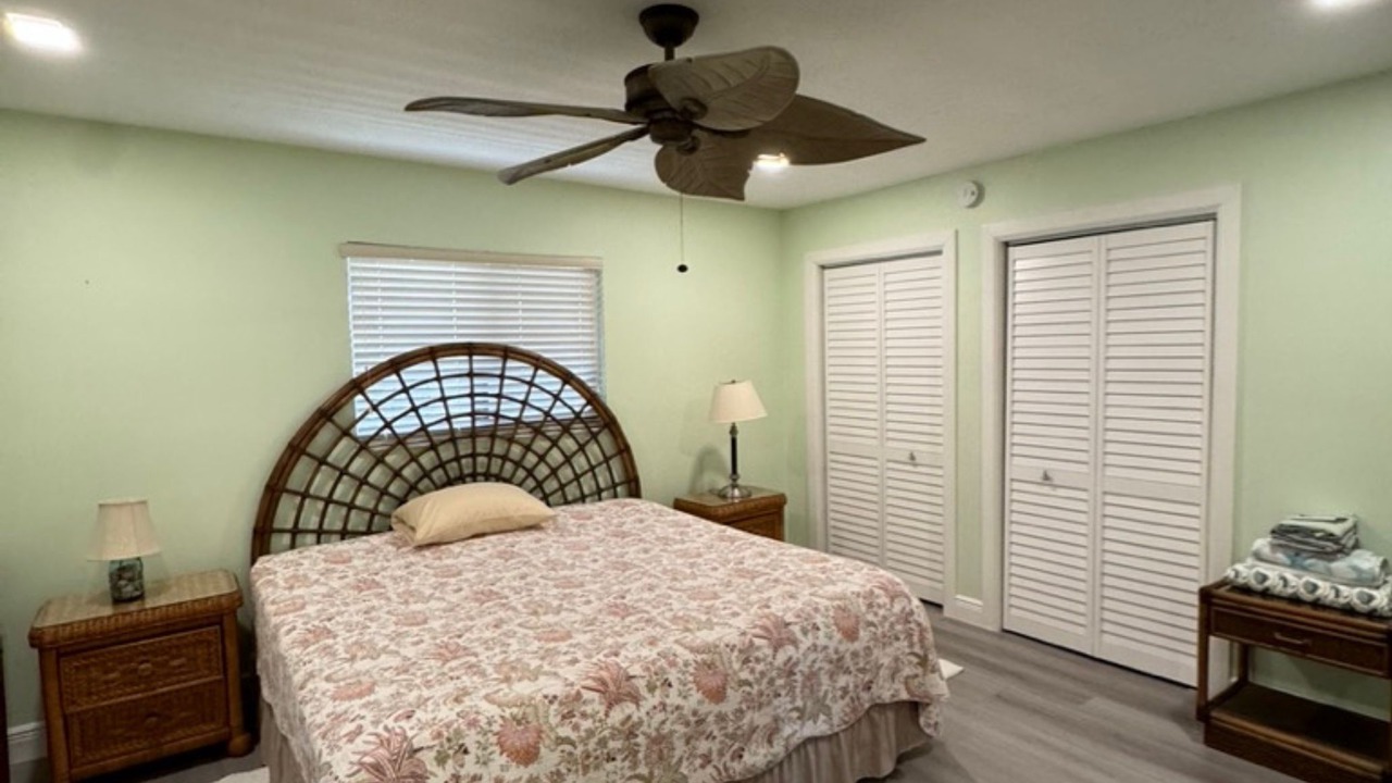 Photo of Bedroom in Venetian Shores