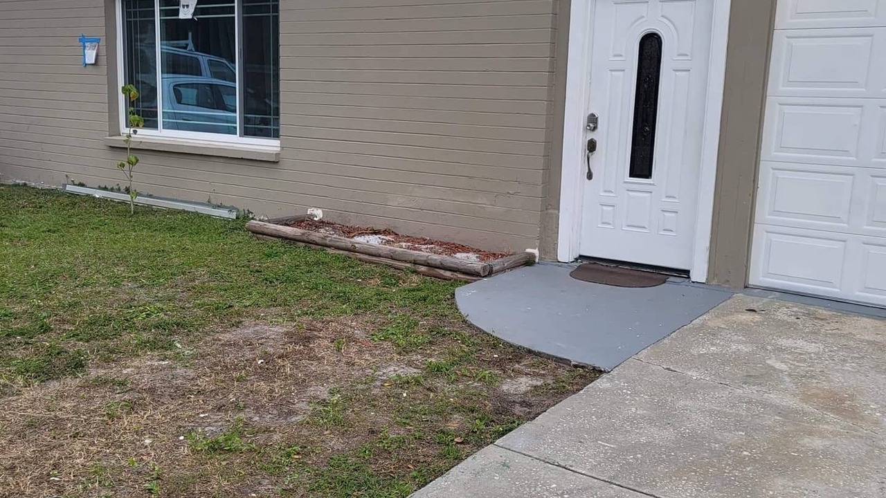 Photo of Outdoor in Clair-Mel City