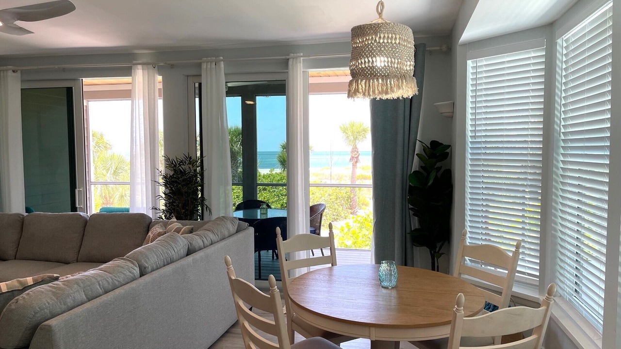 Photo of Livingroom in North Captiva