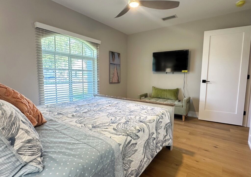 Photo of Bedroom in Venice Gardens