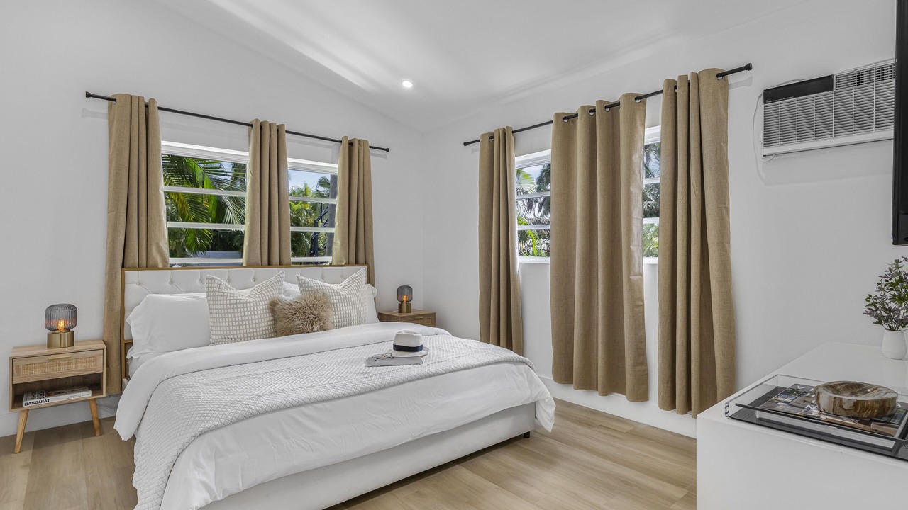 Photo of Bedroom in Northeast Miami
