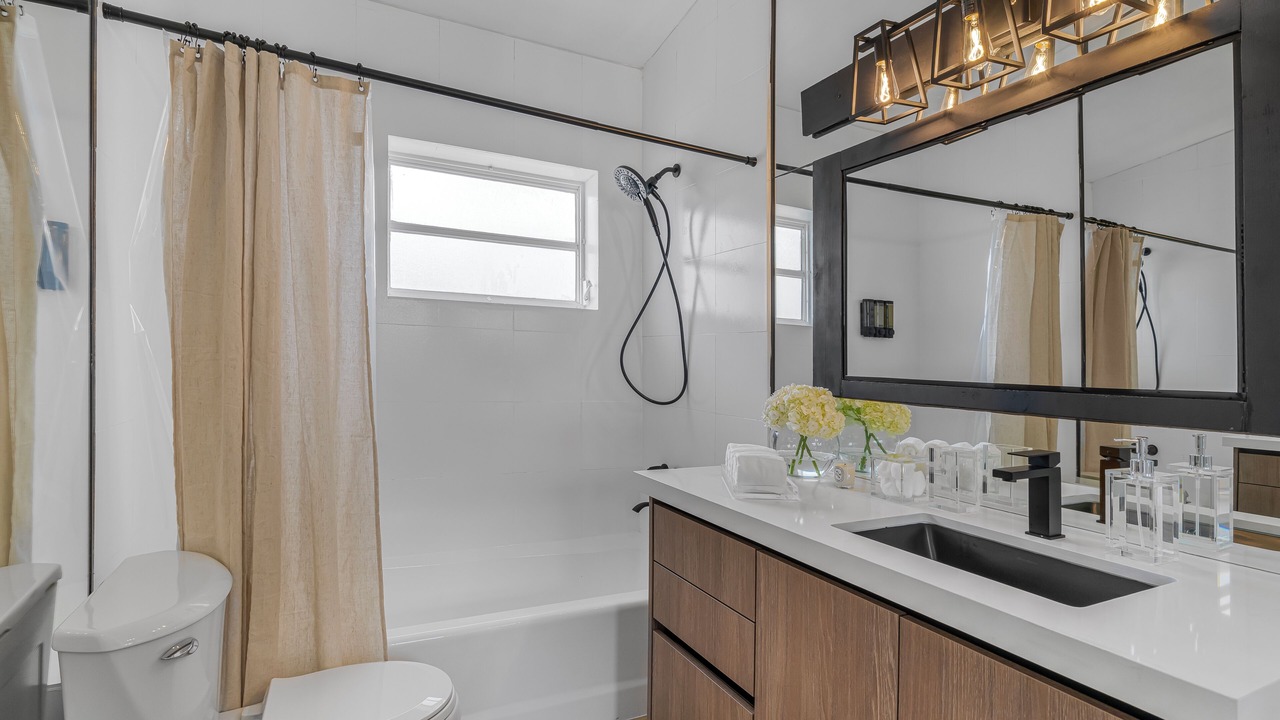 Photo of Bathroom in Northeast Miami