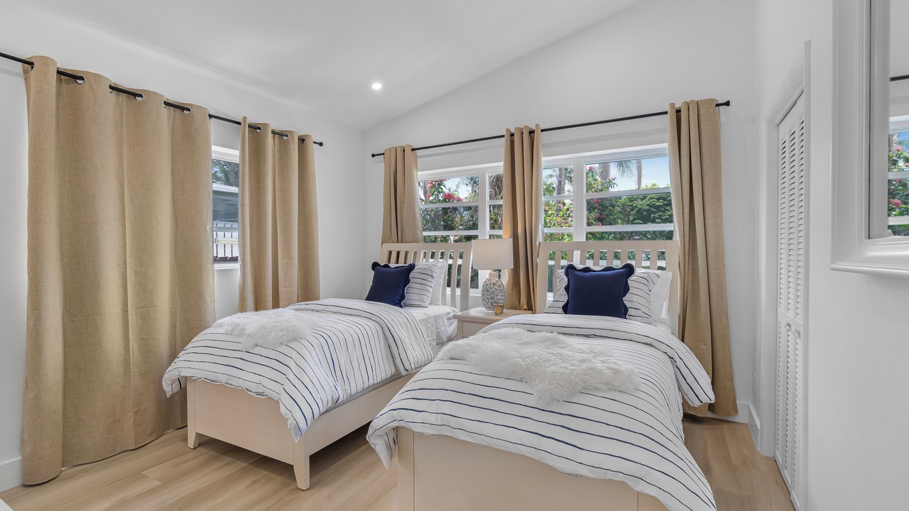 Photo of Bedroom in Northeast Miami