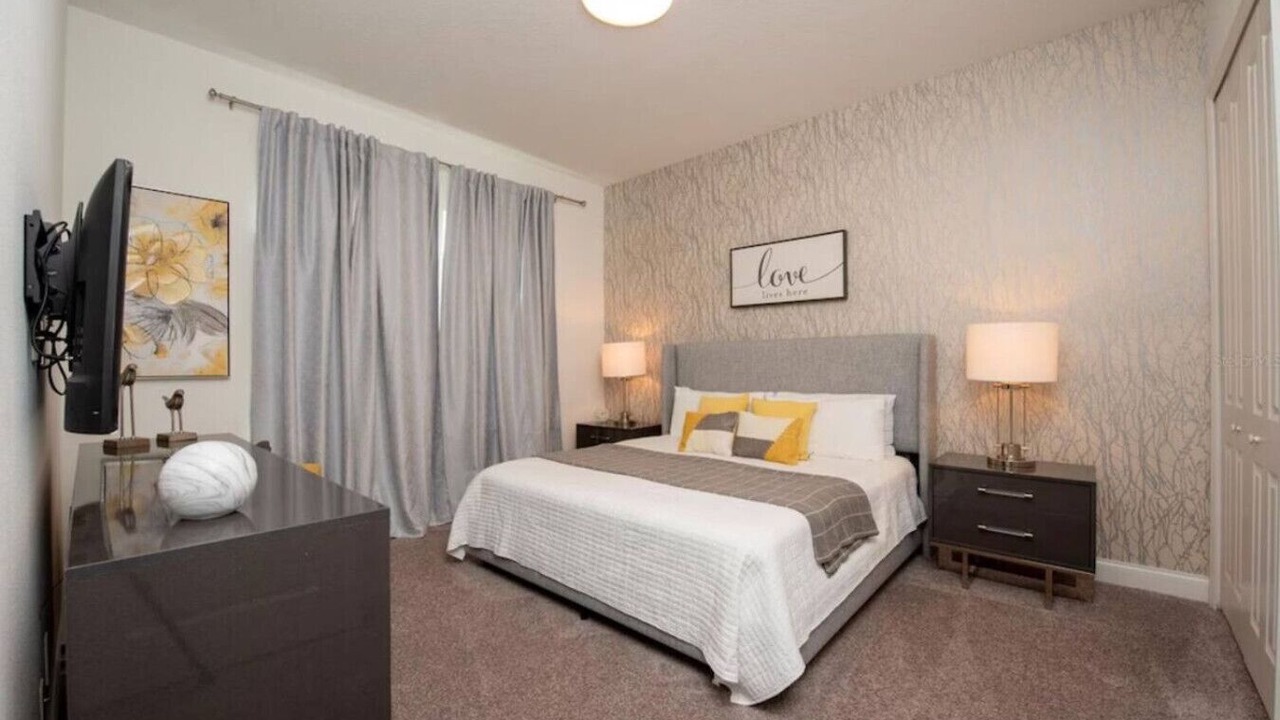 Photo of Bedroom in Davenport