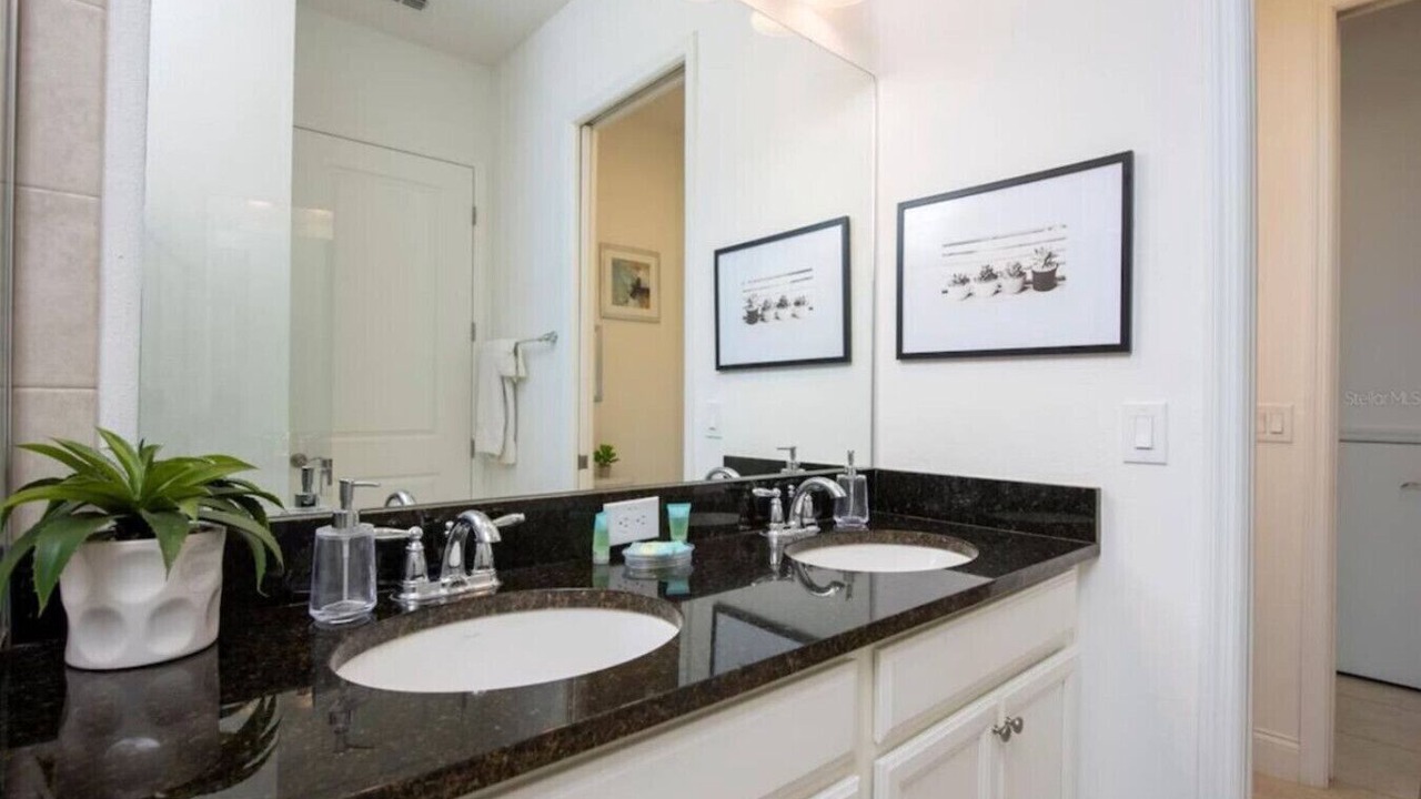Photo of Bathroom in Davenport