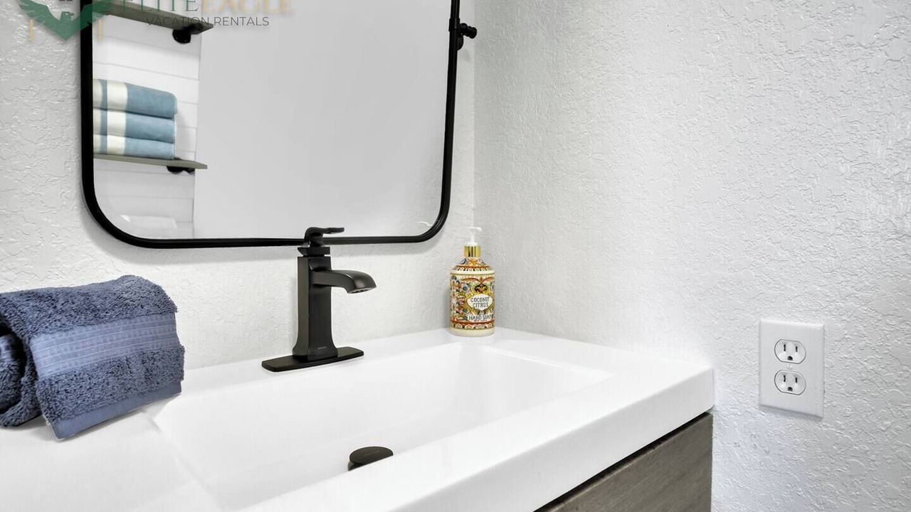 Photo of Bathroom in Redington Beach
