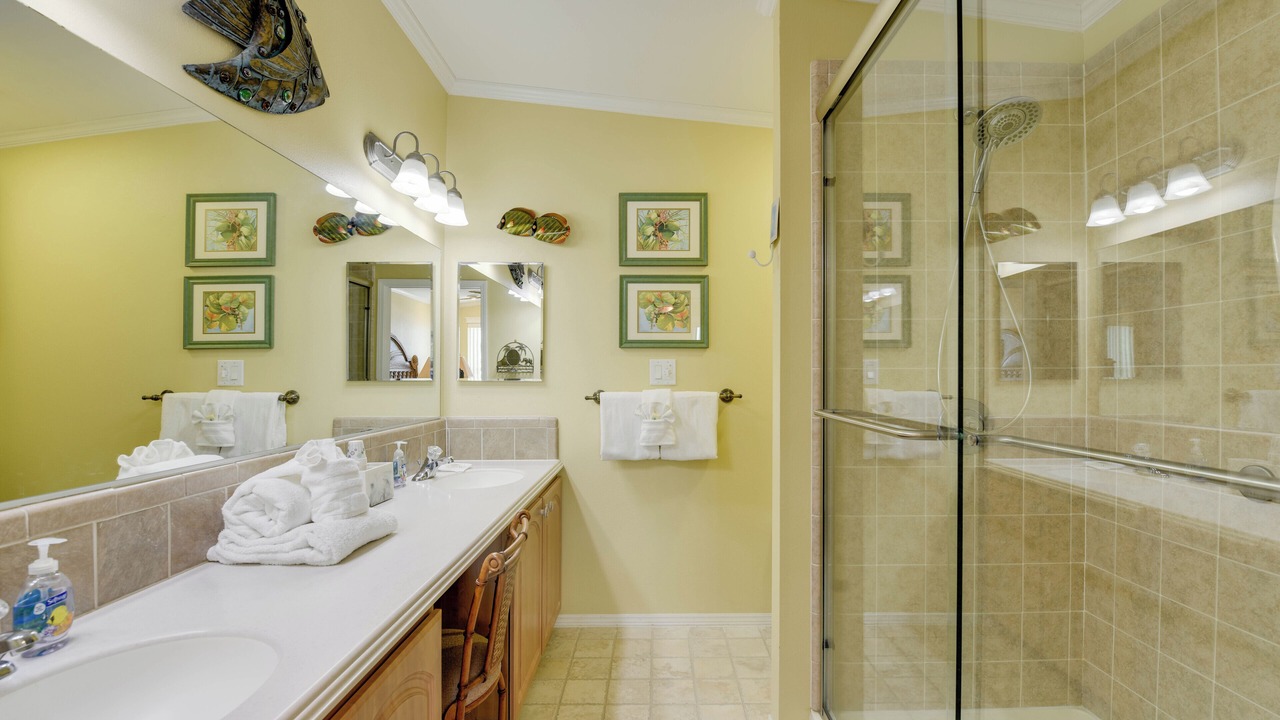 Photo of Bathroom in Cudjoe Key
