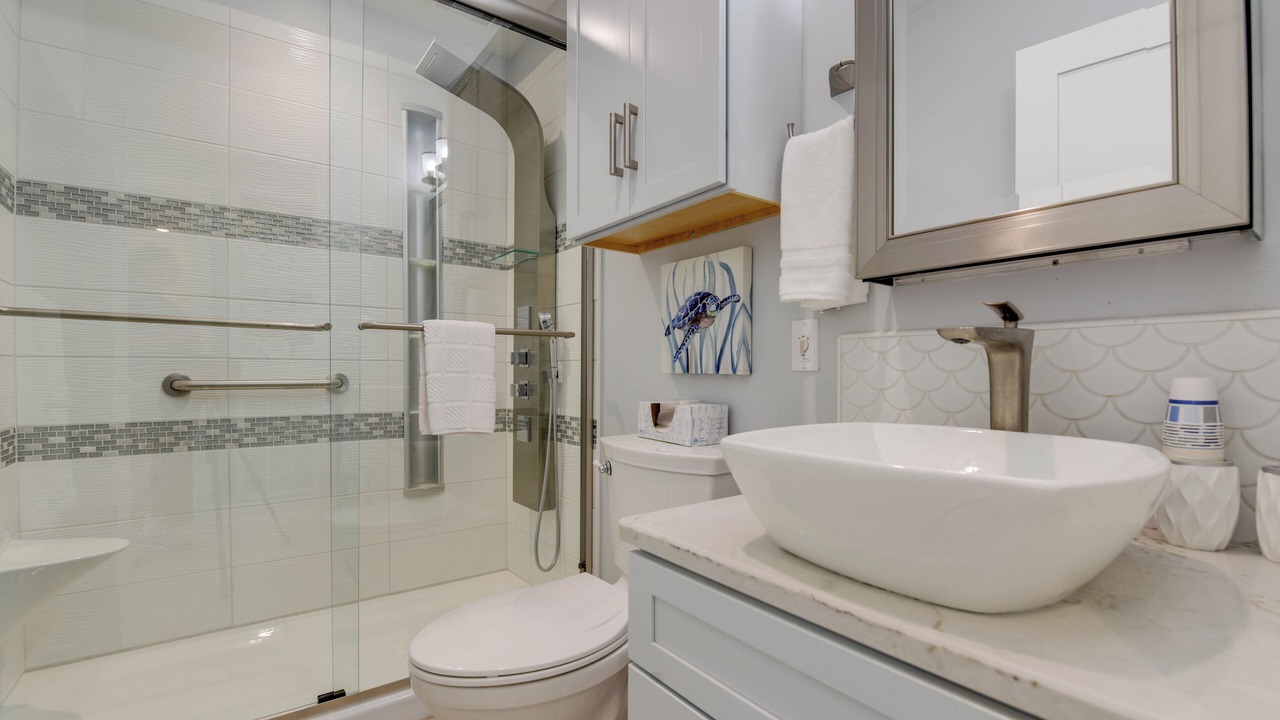 Photo of Bathroom in Cudjoe Key