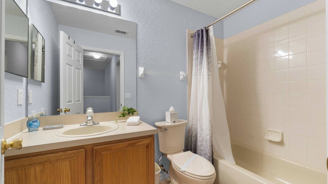 Photo of Bathroom in Regal Palms