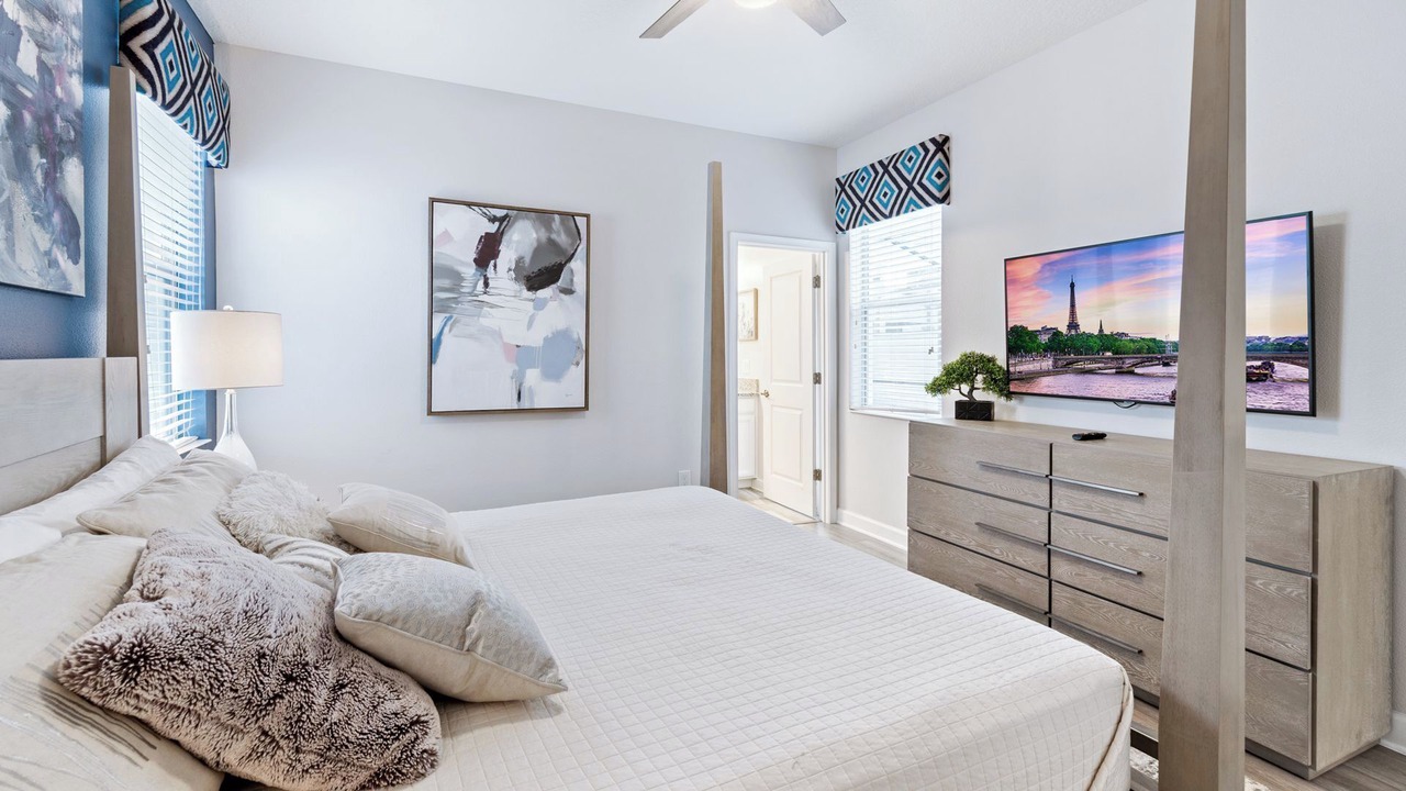 Photo of Bedroom in Bay Lake