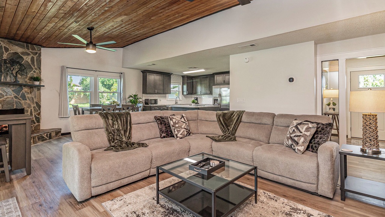 Photo of Livingroom in Interchange Square