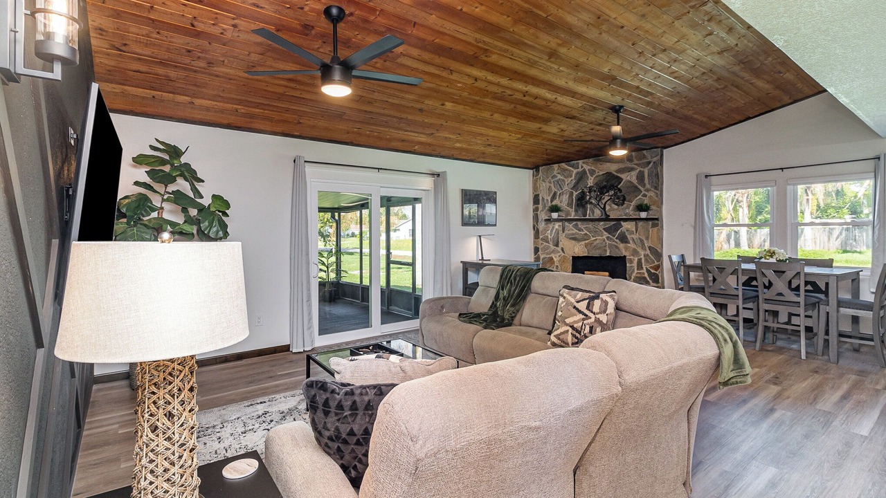 Photo of Livingroom in Interchange Square