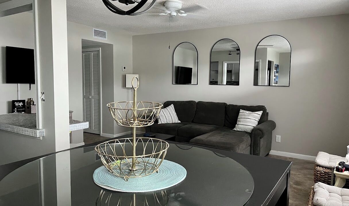 Photo of Livingroom in Ocean Ridge