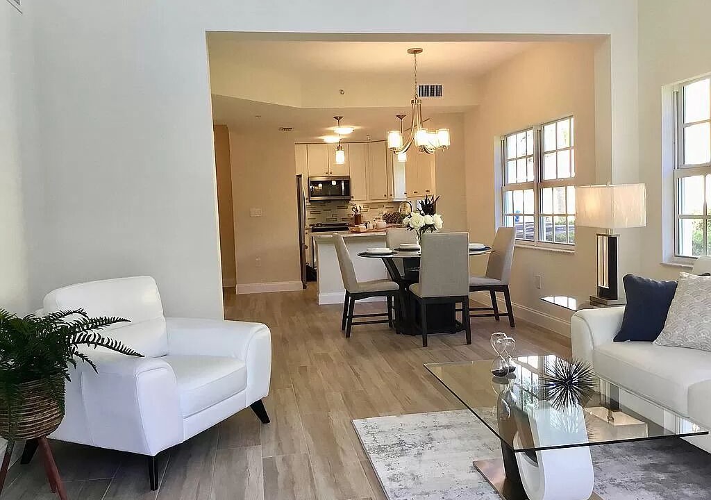Photo of Livingroom in East Naples