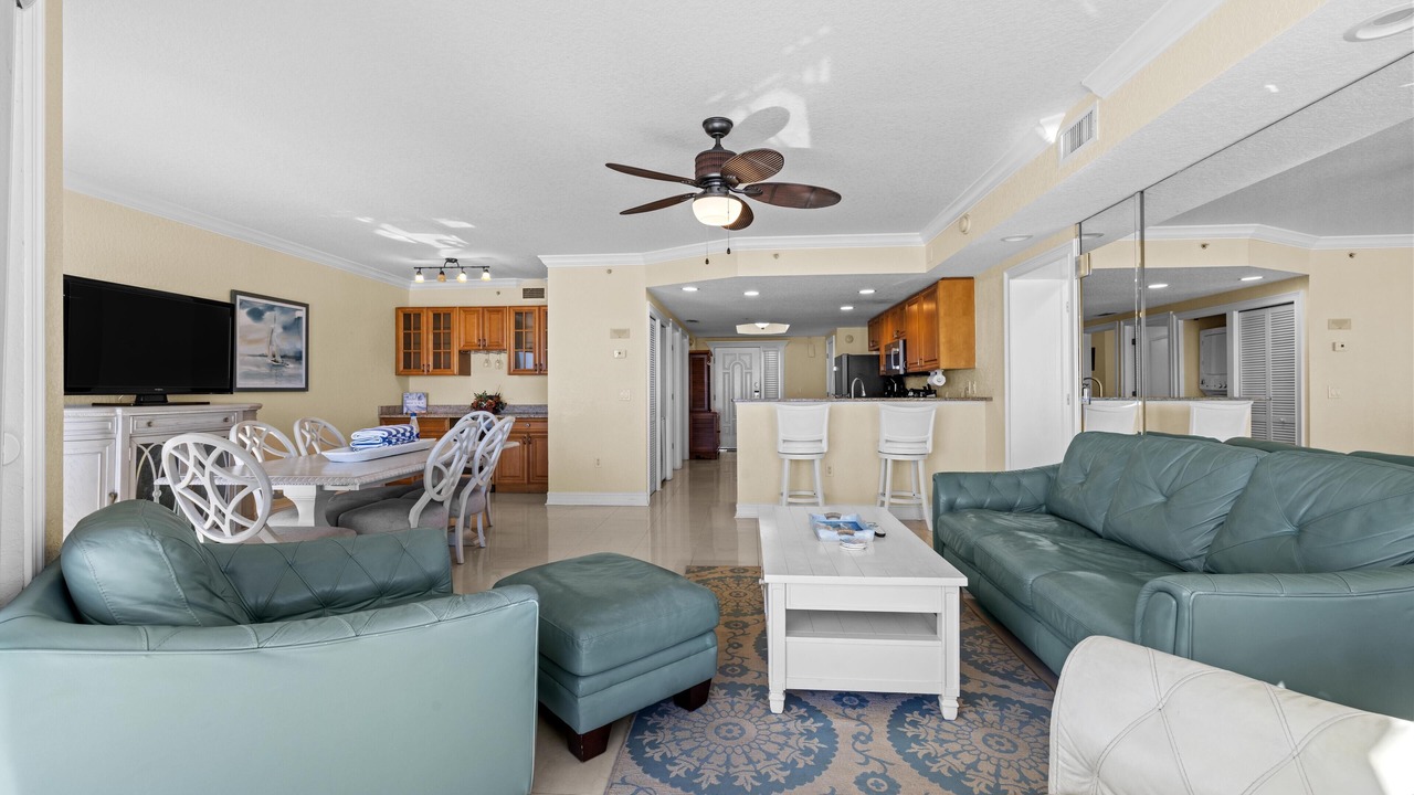 Photo of Livingroom in Treasure Island