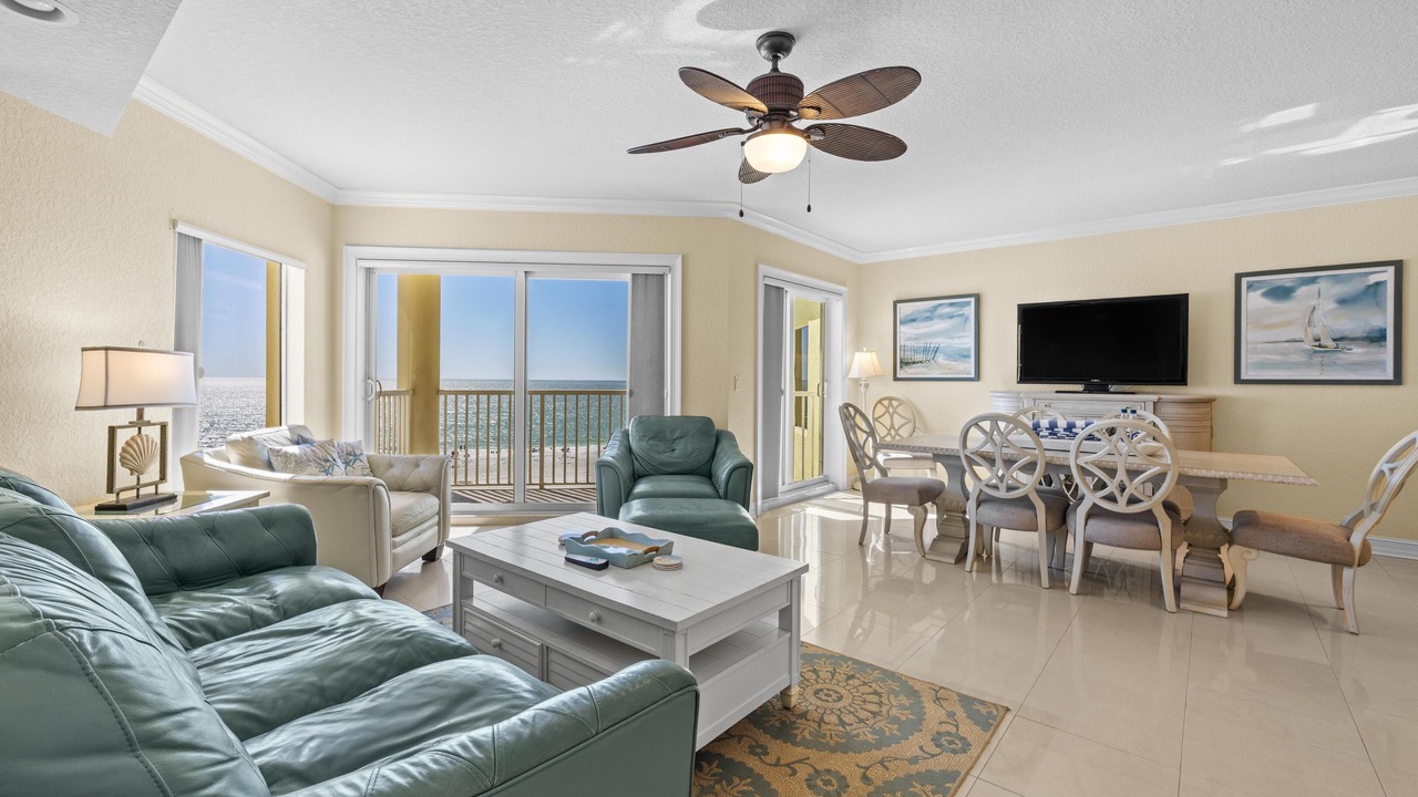 Photo of Livingroom in Treasure Island