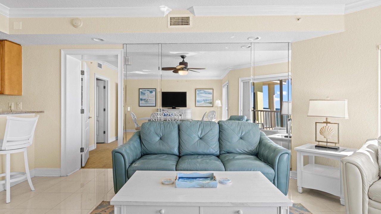 Photo of Livingroom in Treasure Island