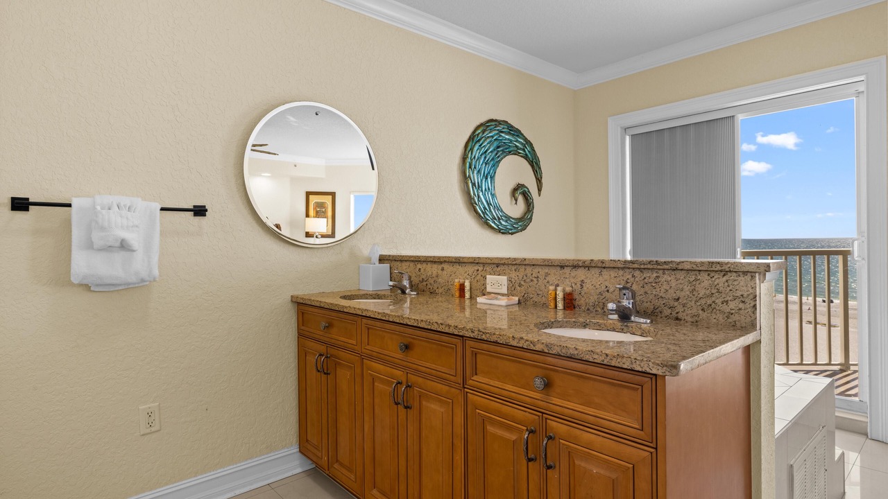 Photo of Bathroom in Treasure Island