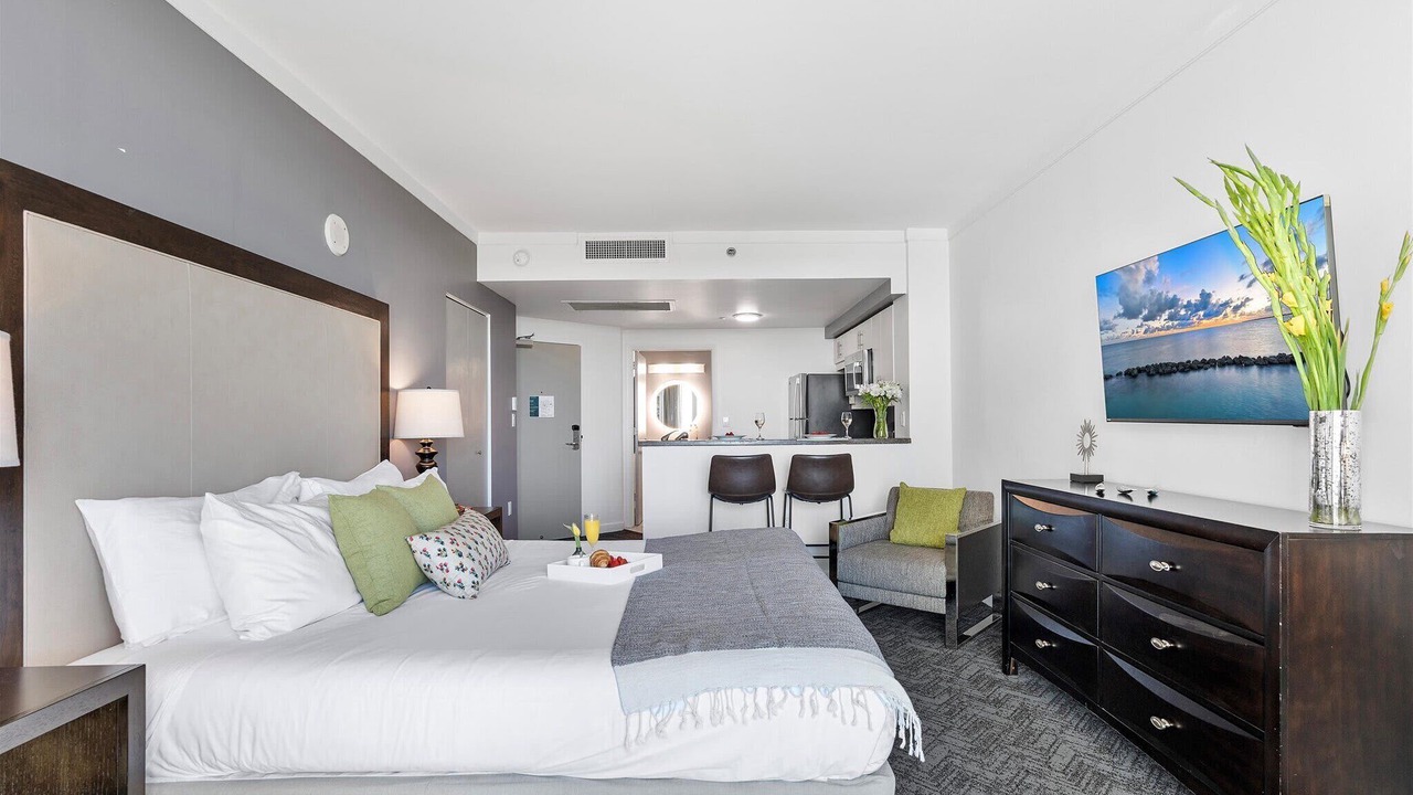 Photo of Bedroom in Coconut Grove
