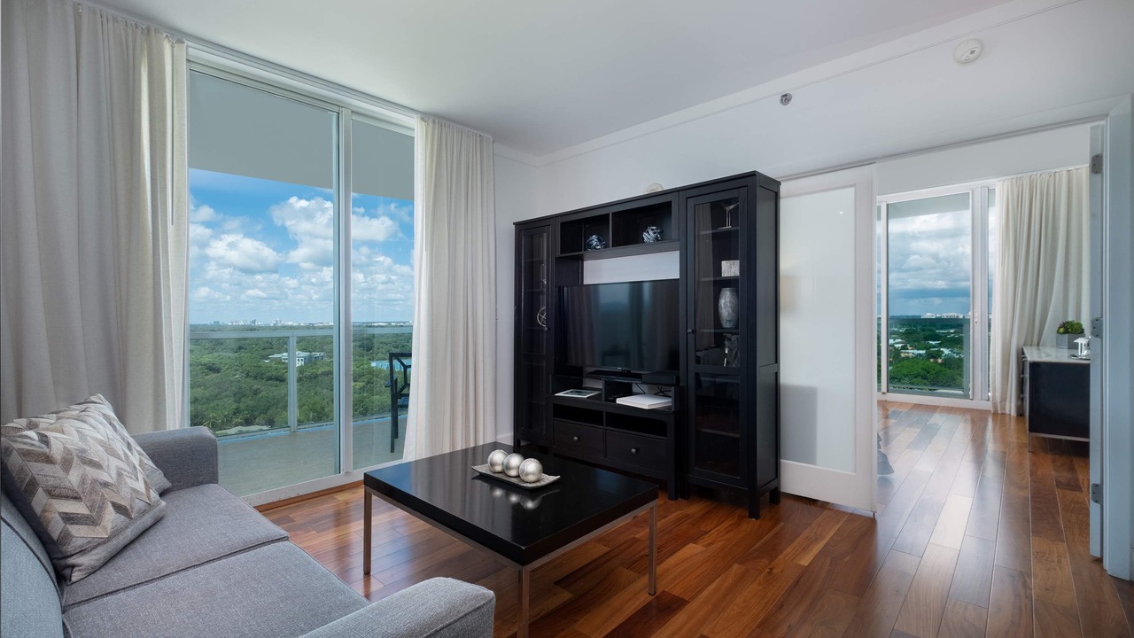 Photo of Livingroom in Coconut Grove