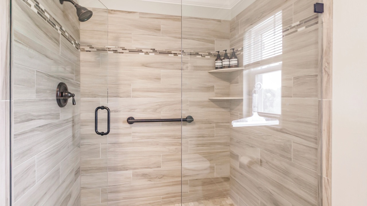 Photo of Bathroom in Laguna Shores