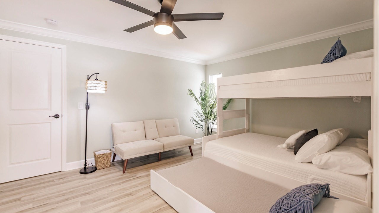 Photo of Bedroom in Laguna Shores