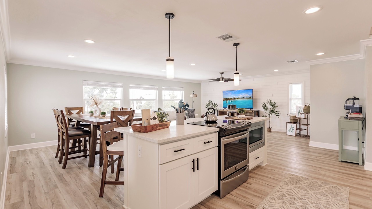 Photo of Kitchen in Laguna Shores