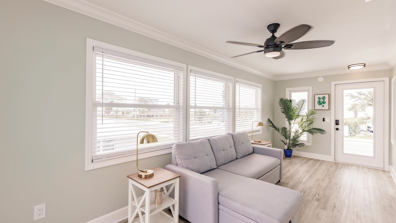 Photo of Livingroom in Laguna Shores