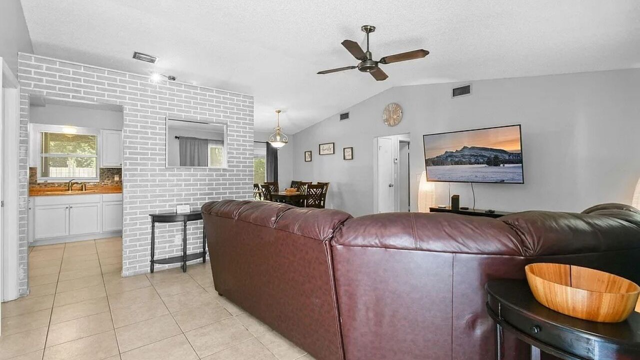 Photo of Livingroom in Port Saint Lucie