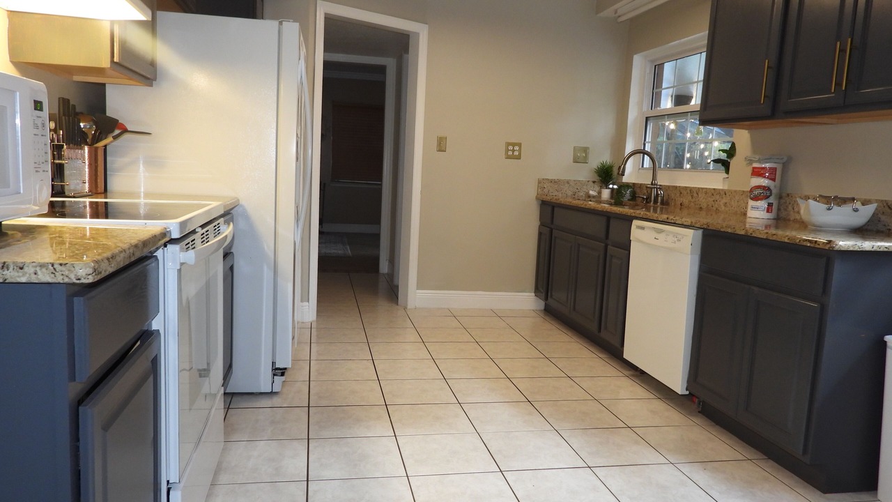 Photo of Kitchen in June Park