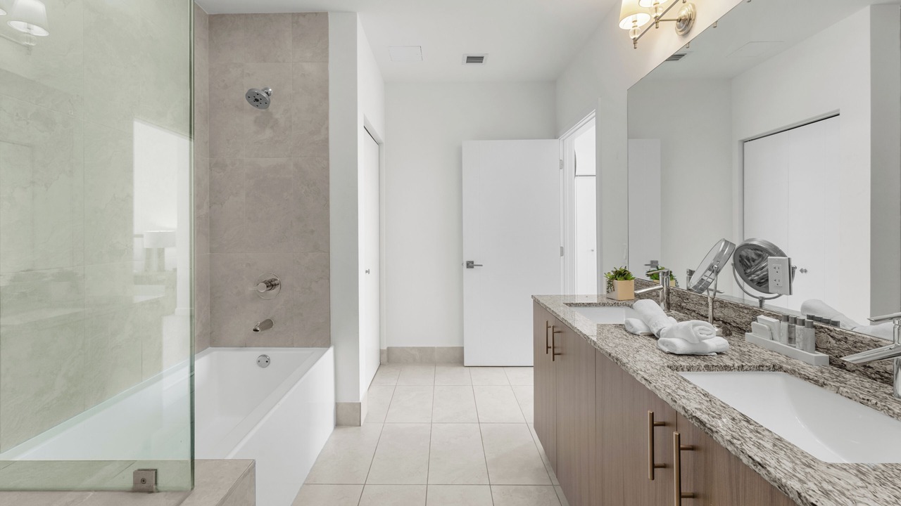 Photo of Bathroom in Doral